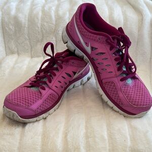Women’s Athletic Running Shoes in Fuchsia with White Accent